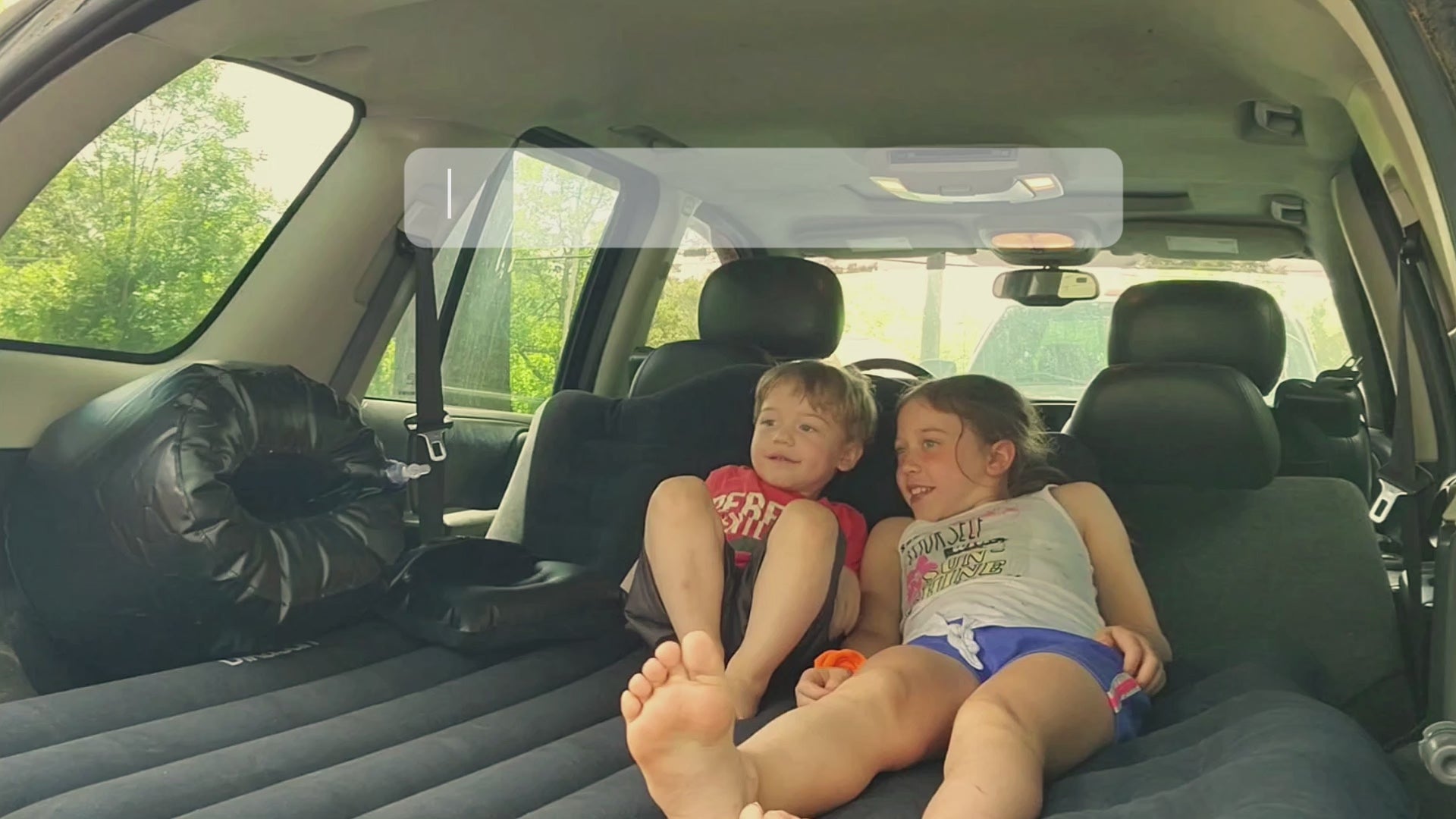 Load video: Umbrauto 2.0  Inflate SUV Car back seat air mattresses